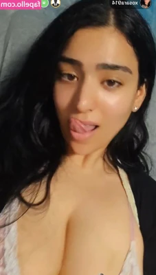 xosara914 - 🧑‍🎤 Moon Burst Dance: a weird yet satisfying blacklight dance