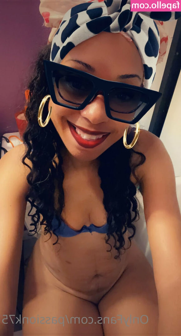 Kpassion - BRAND NEW 🦶🏼 & 😻 PLAY 🤭 CUM WATCH ME WORK THESE FEET