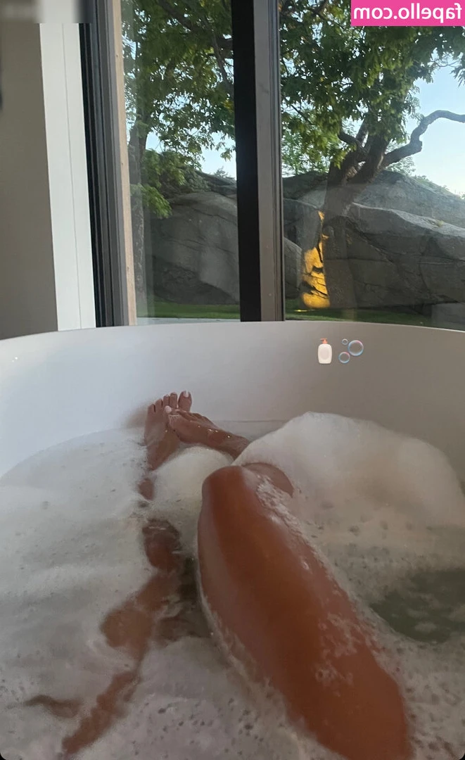 Sophie stray [ sophie-stray ] - Here's the highlights from my last Gamer Bro stream. Sorry it took so