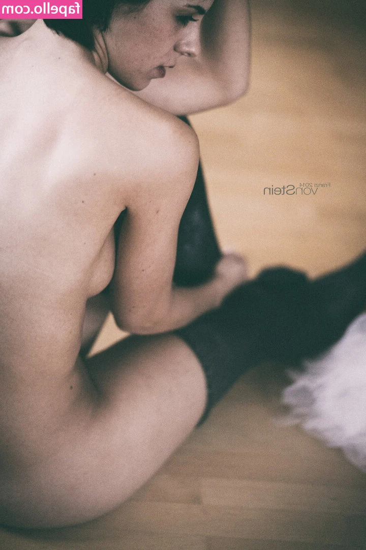 Franzi Skamet [ franzi-skamet ] - 😁 honestly not a fan of anal but since yall loved(tipped big) it