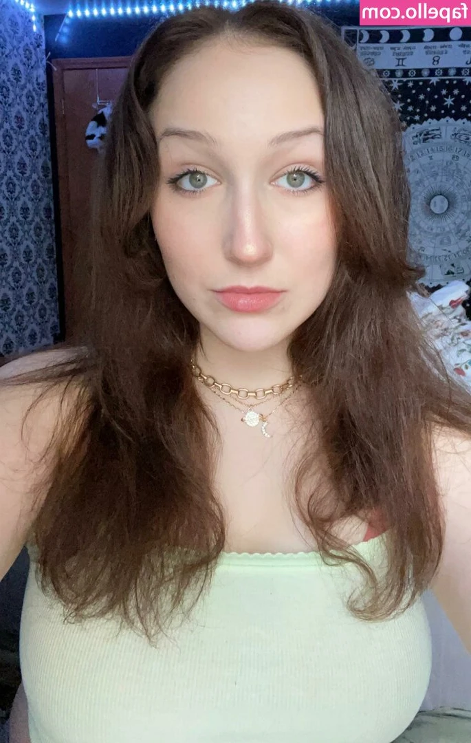 twinkletwat333 - time to unwrap ur present 😜