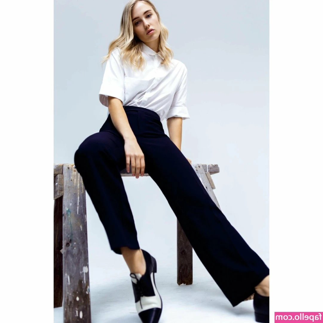 Britt Scott Clark [ britt-scott-clark ] - Bubbles and cuddles?😉😘🥰👄