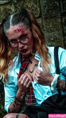 Lisaxptc - Help me stretch my tight ass