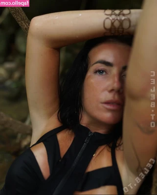 Meike Tosi [ meike-tosi ] - Cum sock