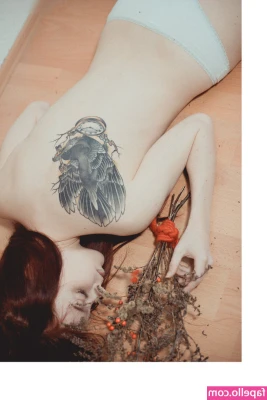 Julia Crds [ julia-crds ] - Daddy, will you fuck my mouth please?