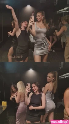 Frederike Eggers [ frederike-eggers ] - A harness is important  Feeling the comfort of restriction and