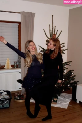 Empresslaurasophie - Tits Out in Lingerie!