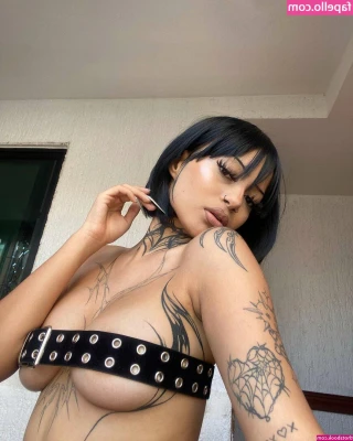 x0x0babe - After numerous HR interventions, I've been given a clear uniform