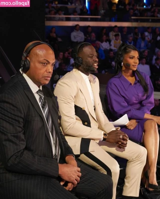 Taylor Rooks [ taylor-rooks ] - Handful of ass on a titty Tuesday 🤪