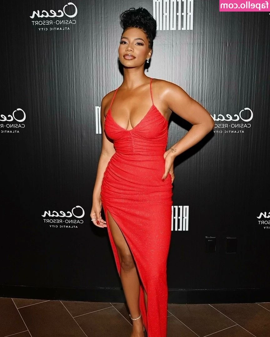 Taylor Rooks [ taylor-rooks ] - Slide it in so we can spoon fuck 🥺👉👈