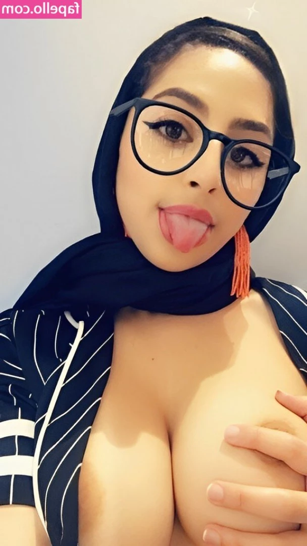 Arabteen [ arabteen-1 ] - Home alone