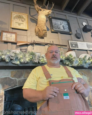 bearsorlando - Thigh high stockings and my cute 🐱 Dildo vid included 🥵