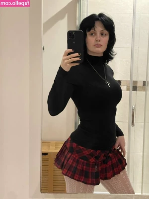 Kyranekko - Juicy thighs