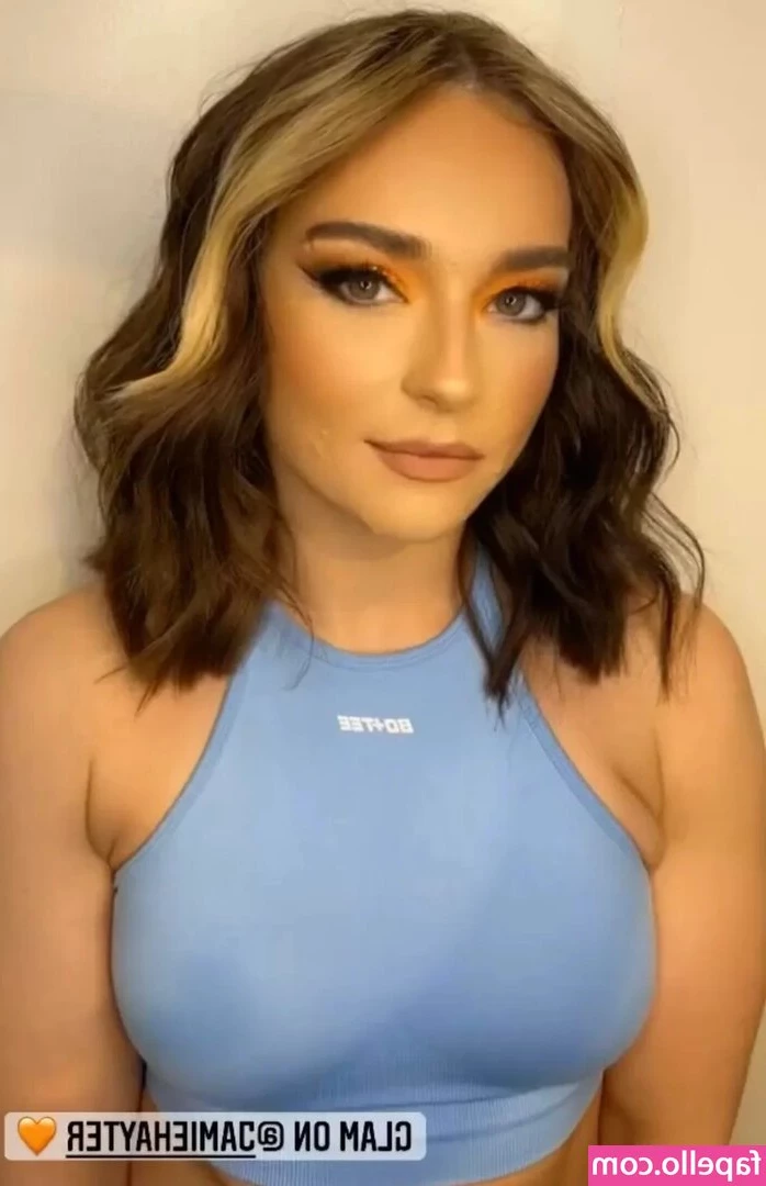 Jaime Hayter [ jaime-hayter ] - Tanning time ;)