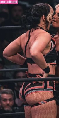 Jaime Hayter [ jaime-hayter ] - I love my titties lmao