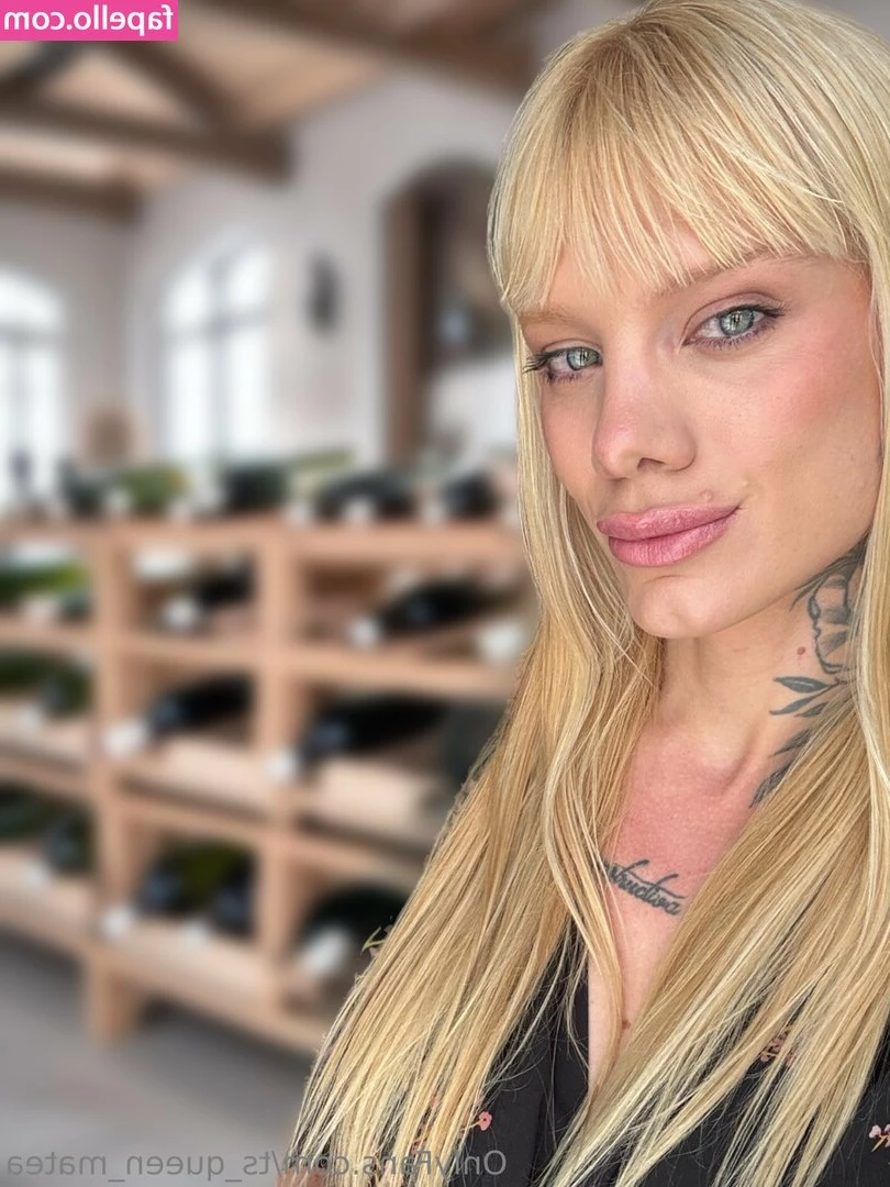 ts_queen_matea [ ts-queen-matea ] - Anyone looking for some red