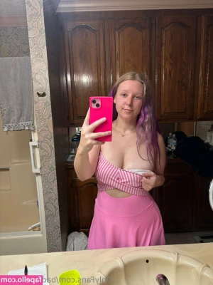 badblonde420 - What would you tell me if you saw me on the street to make me fall in