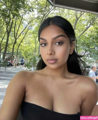 kelliexny - Would you tell me wat you want me to do next  I be ur subslut