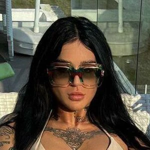 bianca-censori