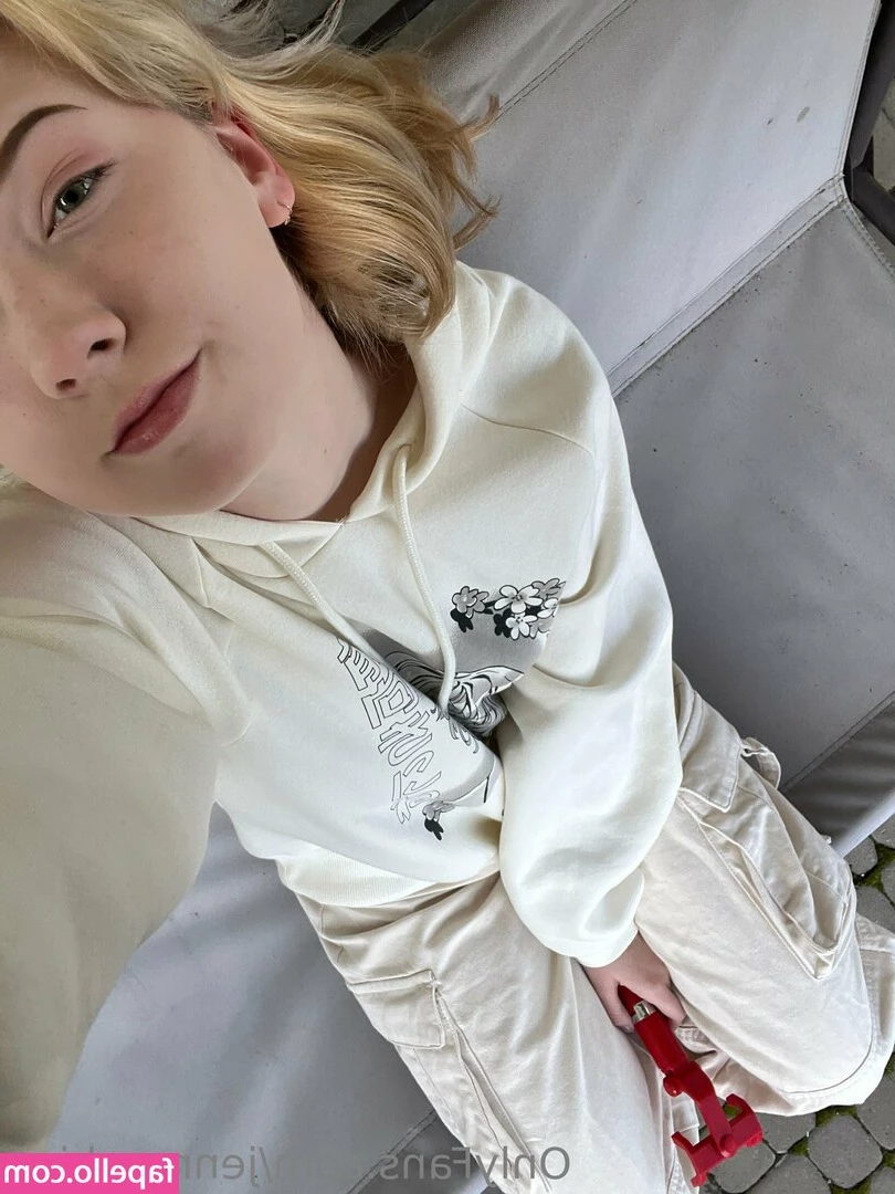 jenny_shine [ jenny-shine ] - Good Morning it s hump day