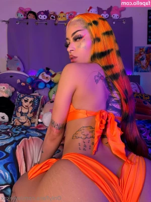 ayleksx - It s a Netflix and chill day for me  you game  What would we watch