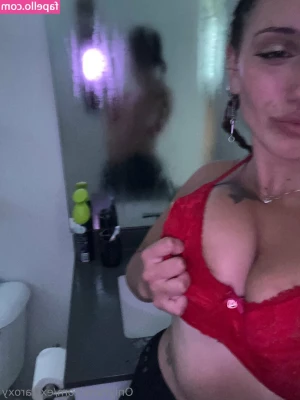 extraroxy - Unlock to move my hands 😈