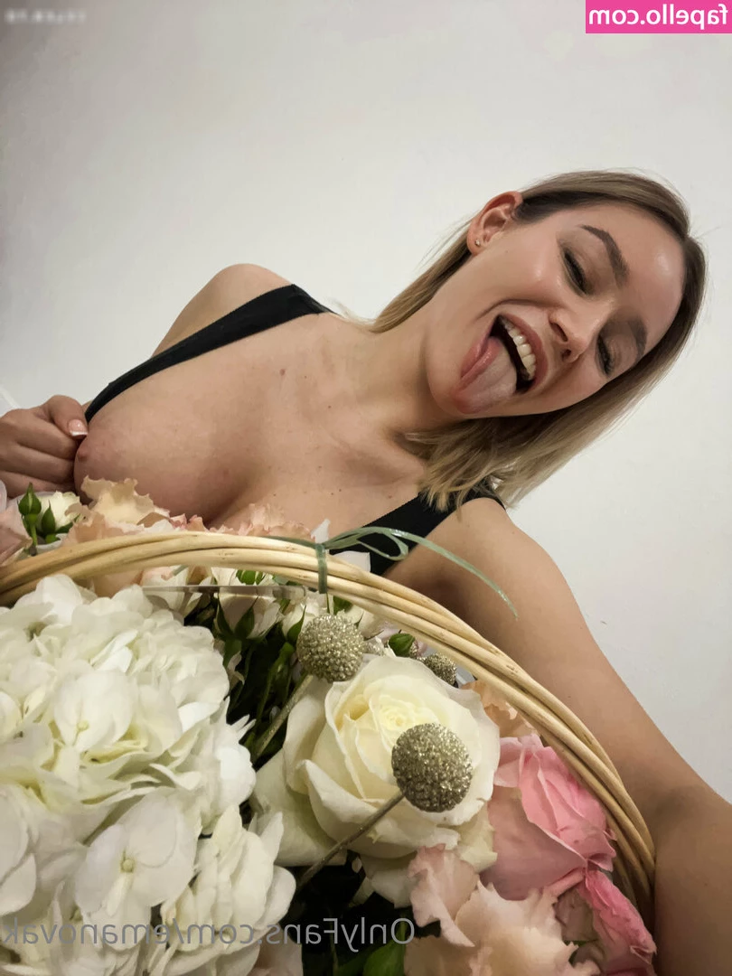 Alice redlips [ alice-redlips-1 ] - Gonna be sending out a fuck around later today! So no info but yall