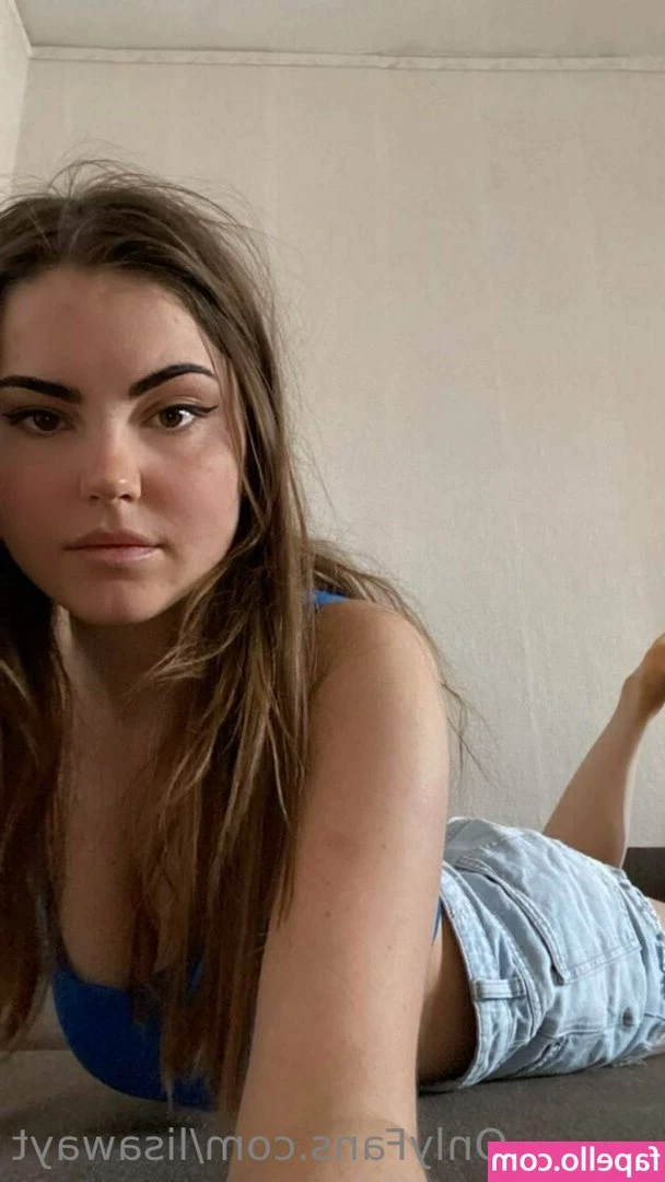 lisawayt - Ready to cum for me? DM open 😈