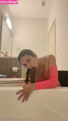 kellymariev [ kellymariev-8 ] - Eu prometo não contar pra ninguém que vc está aqui