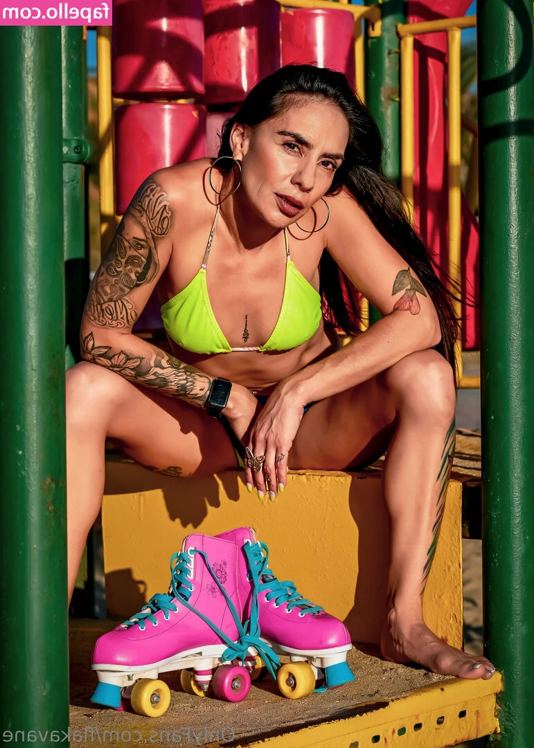 flakavane - New stuff coming out this month  I even got a corset  so excited