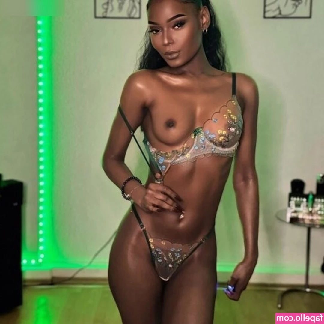 focusonbritiny - I love games and role play, always be different person, different