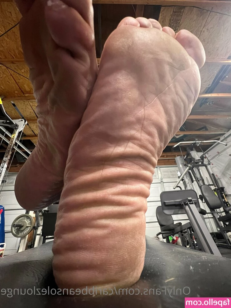 caribbeansolezlounge - Today you get a freebie with every message you unlock. I’m ready to