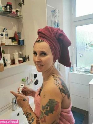 famez_de [ famez-de ] - Leche