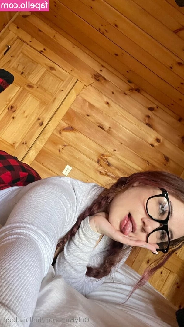 bellajadeee - want to get in with me