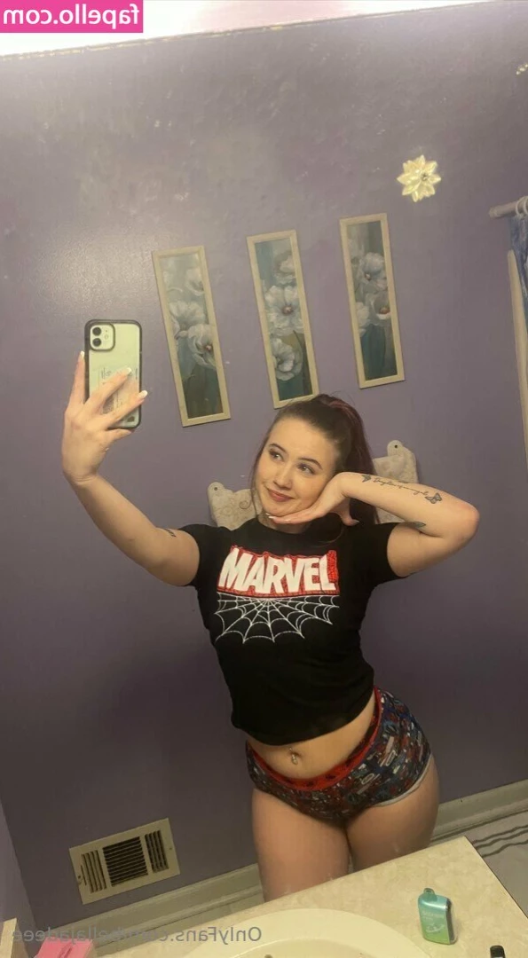 bellajadeee - Heavy bush for a heavy bulge