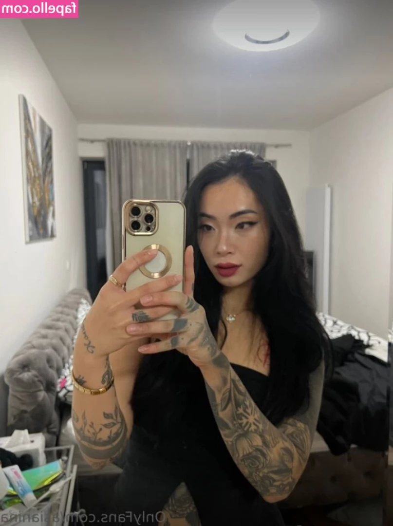 asianiina [ asianiina-1 ] - Hit me up for private videos