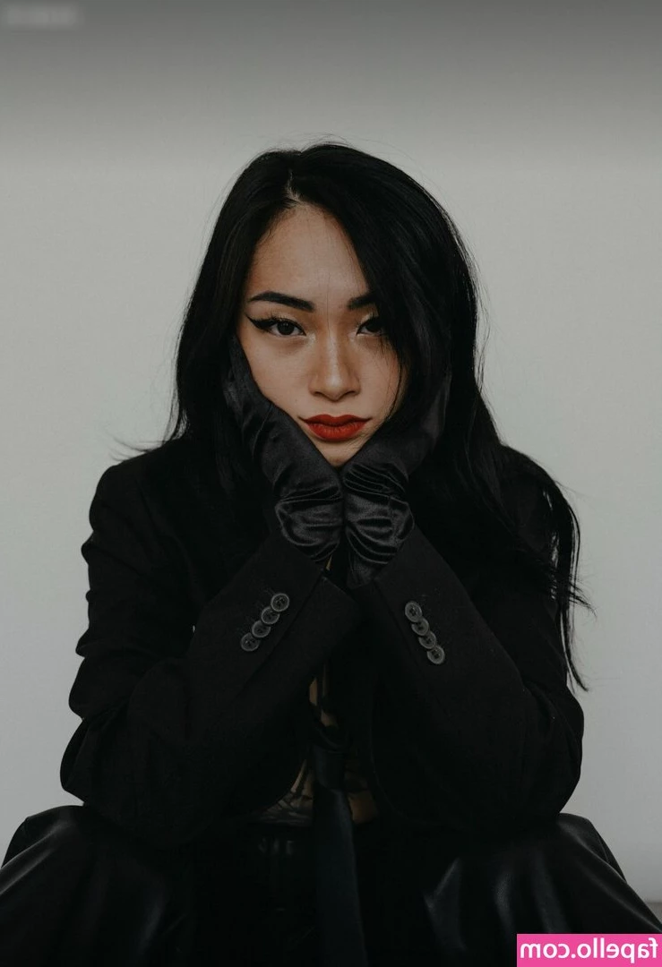 asianiina [ asianiina-1 ] - Screengrab from an alpha dom custom I filmed recently