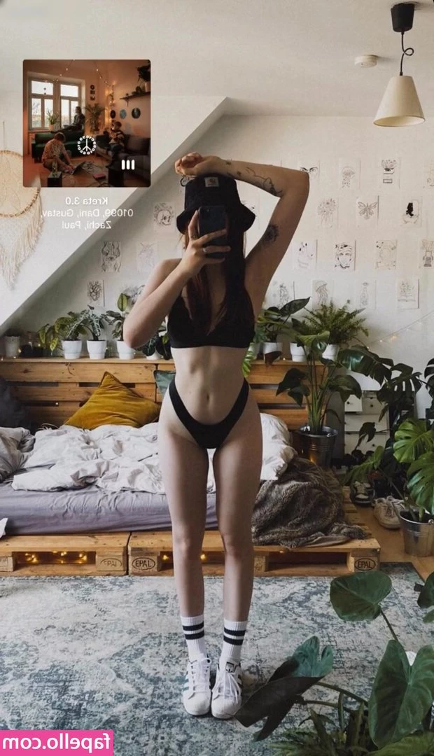 Leonie Busse [ leonie-busse ] - 🔐 This is my property 🔐