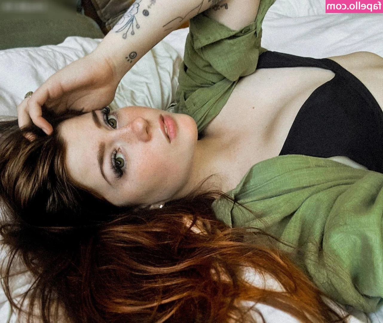 Leonie Busse [ leonie-busse ] - I needed both my holes stuffed. 💦