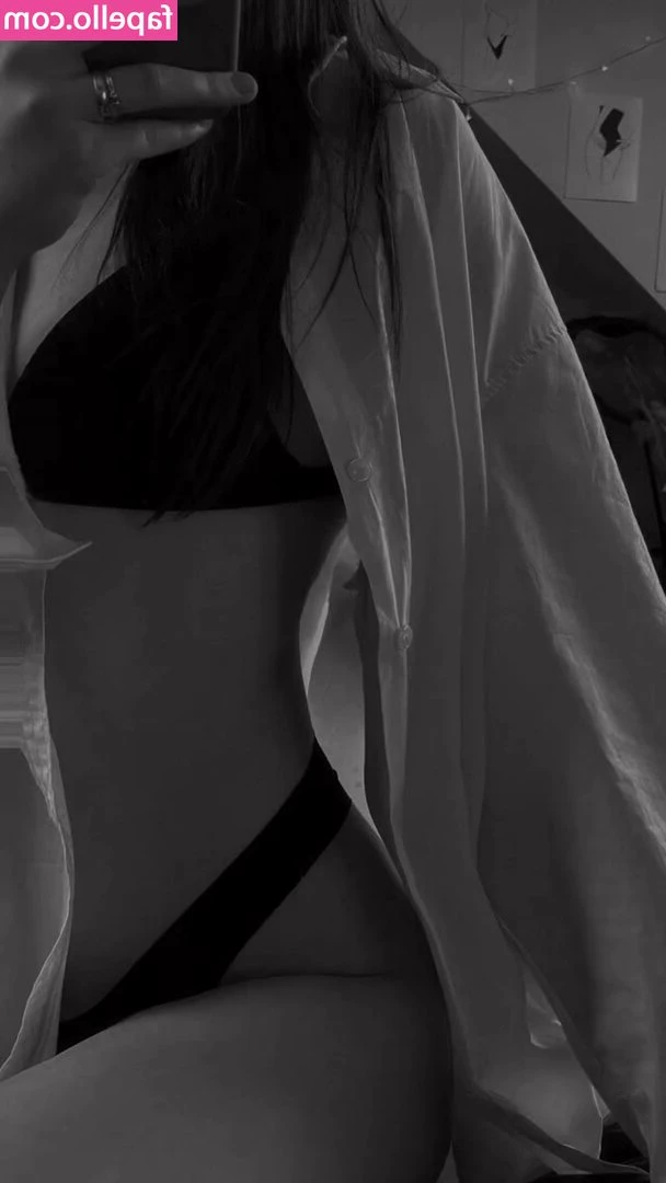 Leonie Busse [ leonie-busse ] - Goooood morning  Ihanaa perjantaita    You wanted more ass  you ll