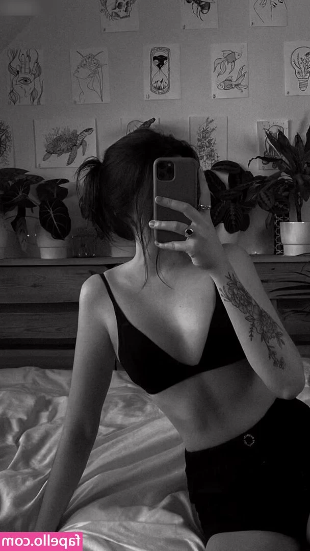 Leonie Busse [ leonie-busse ] - live show with pussyplay😜🤍