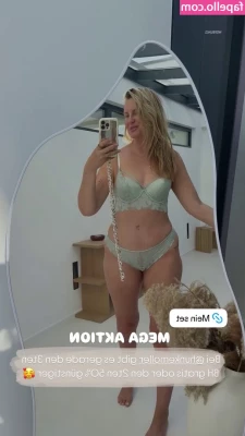 Maren Wolf [ maren-wolf ] - Can you Please Vote for me🙏🏻  The Bazowie Awards i would love