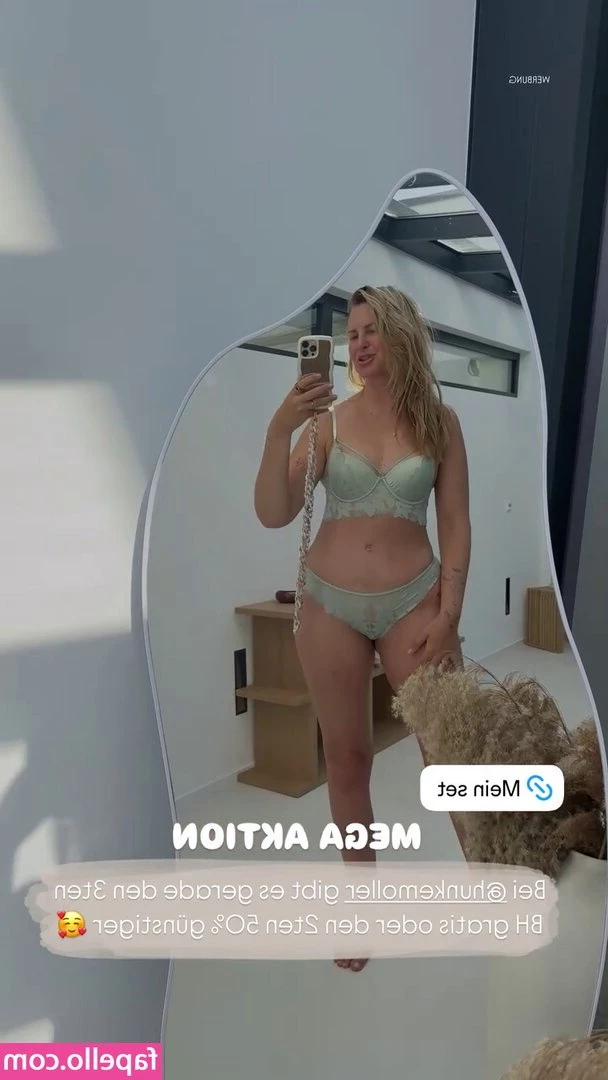 Maren Wolf [ maren-wolf ] - Bronchitis got me down and I could use a pick-me-up  I looooove