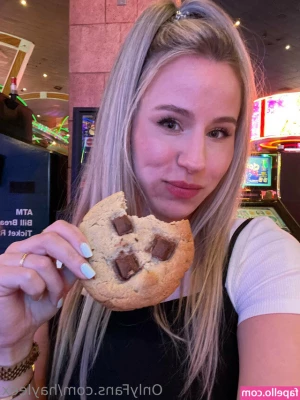 Hayleex - The first time we recorded a video of us fucking for someone else (it