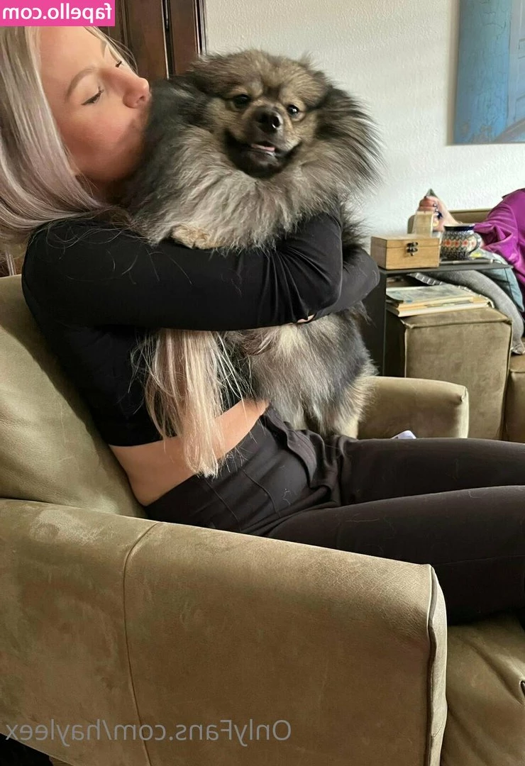 Hayleex - Wednesday moves