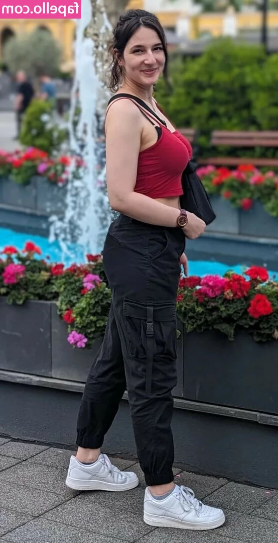 Haselnuuuss - If I wear this to the bedroom  would you want me to keep it on or