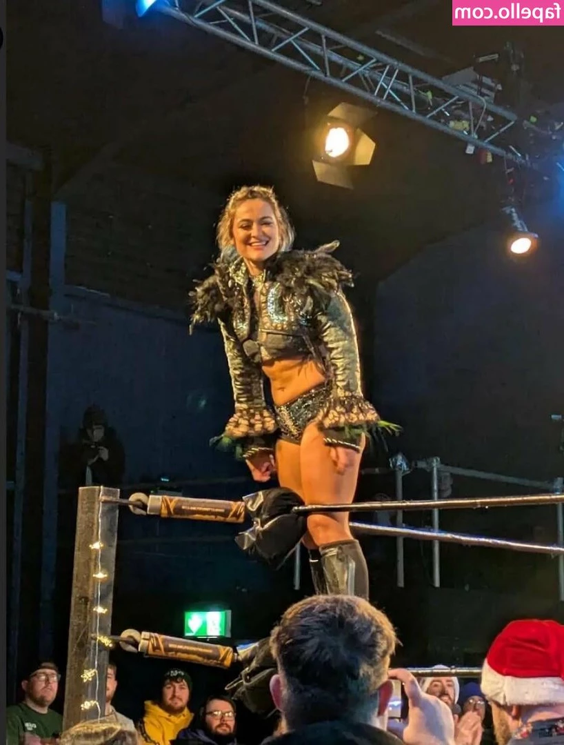 Lyra Valkyria [ lyra-valkyria ] - Play time