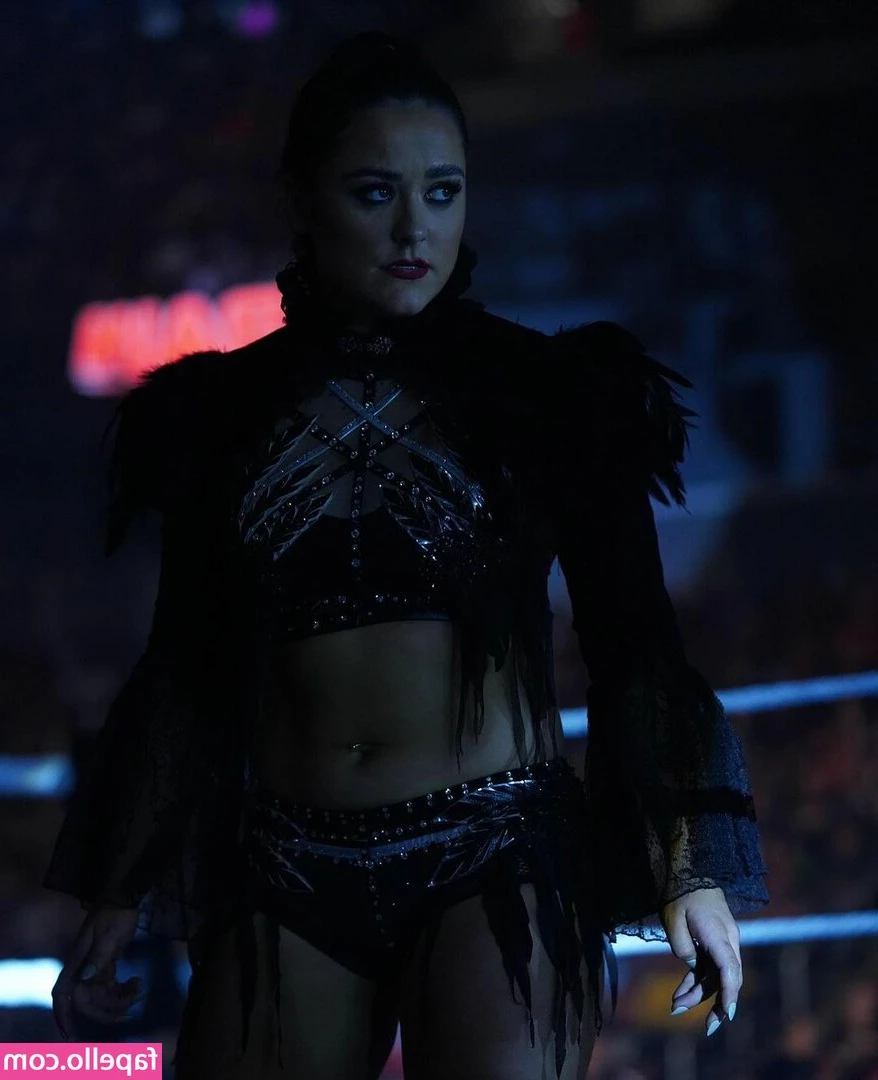 Lyra Valkyria [ lyra-valkyria ] - I need a cum shot 🥛🥛