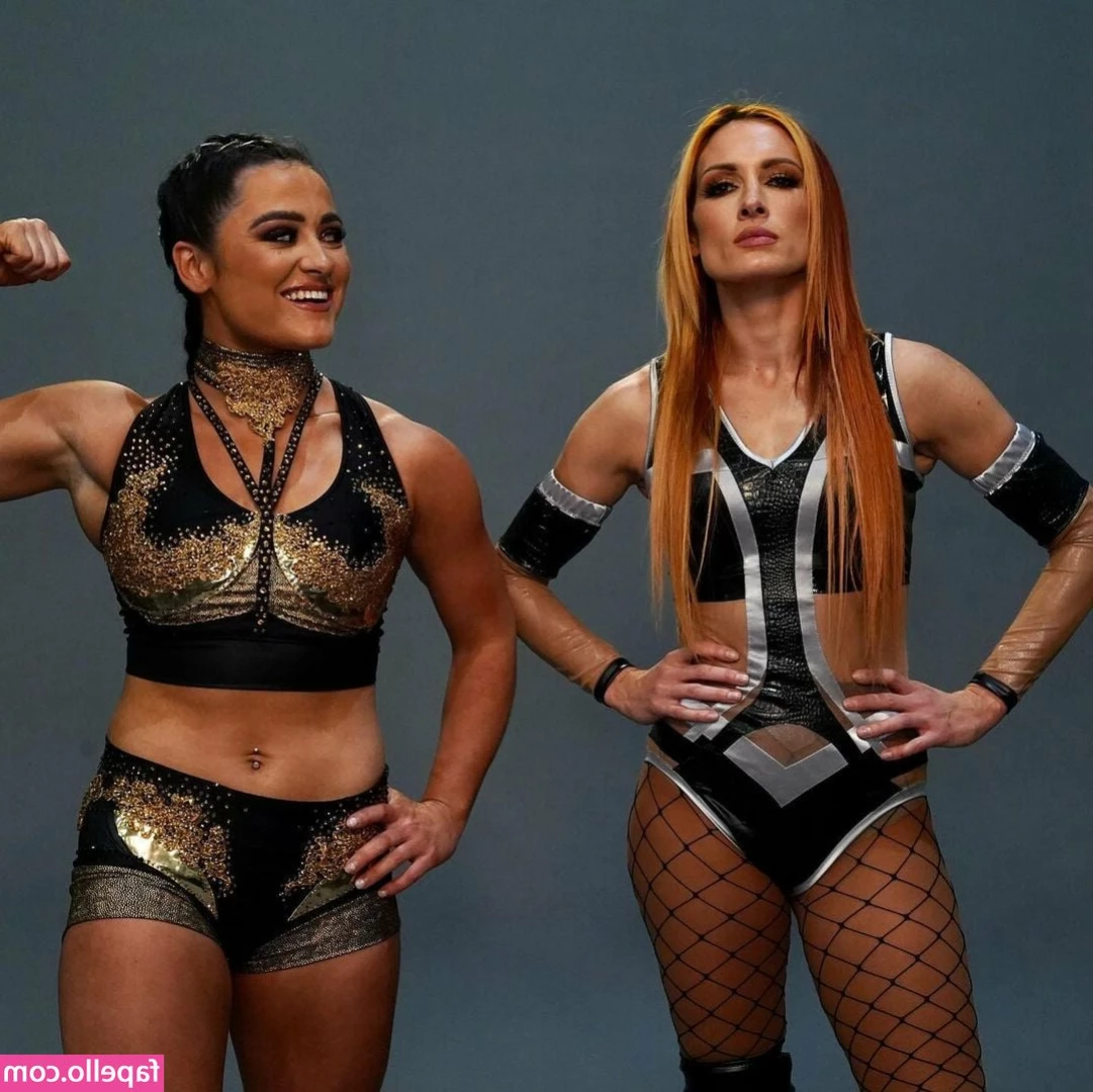 Lyra Valkyria [ lyra-valkyria ] - I know you want to see more of my NEW CONTENT!