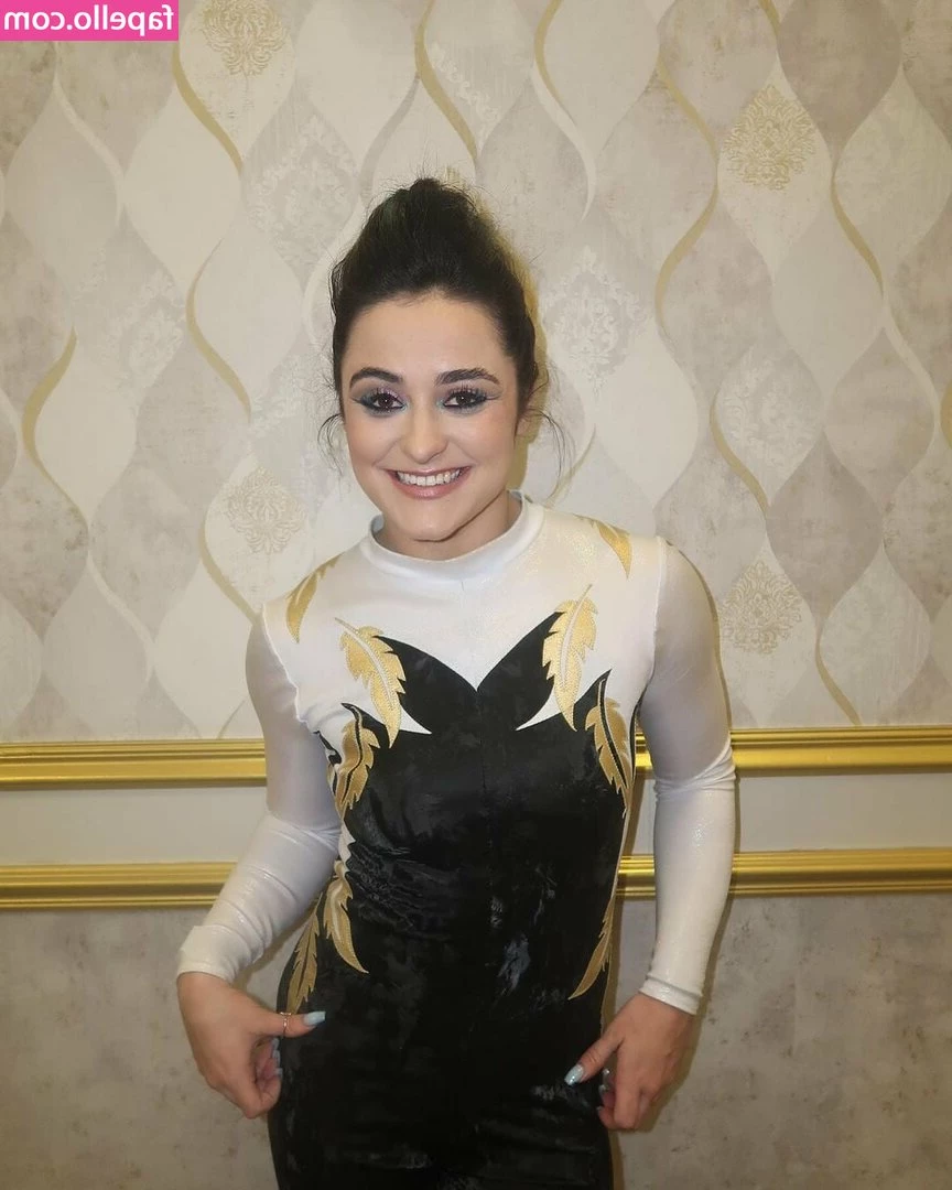 Lyra Valkyria [ lyra-valkyria ] - What do you think of my ass